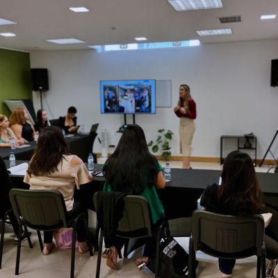 7BB1B194-900E-482F-A593-0C5AAC5E9BDB